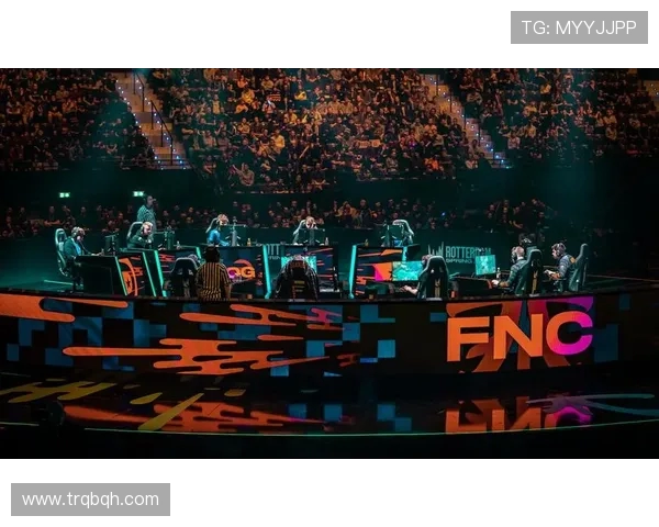 FPX战队在英雄联盟赛场上速度之争引发热议与讨论